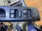 Oto Çıkma Parça / Volkswagen / Golf / Oto Cam / Cam Düğmesi / Çıkma Parça 