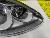 Oto Çıkma Parça / Porsche / Cayenne / Far & Stop / Sağ Ön Far / Çıkma Parça 
