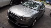 Oto Çıkma Parça / Audi / A4 / Motor / Emme Manifoldu / Çıkma Parça 