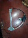 Peugeot 301 çıkma sağ ön cam krikosu