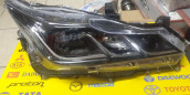 Oto Çıkma Parça / Toyota / Corolla / Far & Stop / Sağ Ön Far / Sıfır Parça 
