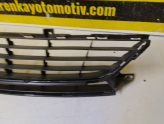 Oto Çıkma Parça / Renault / Megane / Tampon / Orta Izgara / Çıkma Parça 