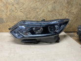 Oto Çıkma Parça / Nissan / Qashqai / Far & Stop / Sağ Ön Far / Çıkma Parça 