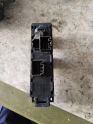 Oto Çıkma Parça / Ford / Tourneo Courier / Oto Cam / Cam Düğmesi / Çıkma Parça 