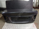 BMW 320 bagaj kapağı temiz