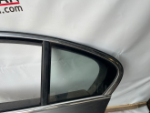 BMW F10 5 Serisi sol arka kapı 21 cam çerçeve fitilli