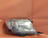 Oto Çıkma Parça / Toyota / Hilux / Far & Stop / Sağ Ön Far / Çıkma Parça 
