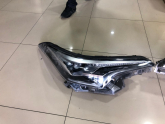 Oto Çıkma Parça / Toyota / C-HR Hybrid / Far & Stop / Sol Ön Far / Çıkma Parça 