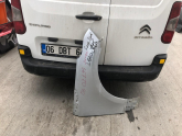 RANGE ROVER VELAR L560 SAĞ ÖN ÇAMURLUK