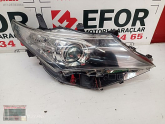 Oto Çıkma Parça / Toyota / Auris / Far & Stop / Sağ Ön Far / Çıkma Parça 