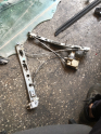 RENAULT MEGANE 2 SAG ÖN CAM KİRKOSU