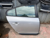 Fluence sağ arka kapı dolu