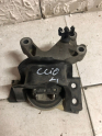 Oto Çıkma Parça / Renault / Clio / Motor / Takozu & Kulağı / Çıkma Parça 