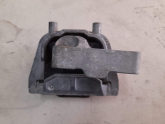 Oto Çıkma Parça / Volkswagen / Caddy / Motor / Takozu & Kulağı / Çıkma Parça 