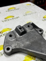 Oto Çıkma Parça / Volkswagen / Passat / Motor / Takozu & Kulağı / Çıkma Parça 