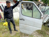 Oto Çıkma Parça / Mercedes / Sprinter / Kaporta & Karoser / Sağ Ön Kapı / Çıkma Parça 