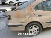 Oto Çıkma Parça / Renault / Megane / Kaporta & Karoser / Sol Ön Çamurluk / Çıkma Parça 