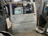 Oto Çıkma Parça / Volkswagen / Transporter / Kaporta & Karoser / Sağ Sürgülü Kapı / Çıkma Parça 