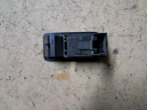 Oto Çıkma Parça / Volkswagen / Caddy / Oto Cam / Cam Düğmesi / Çıkma Parça 