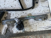 Oto Çıkma Parça / Renault / Modus / Kaporta & Karoser / Kapı Menteşesi / Çıkma Parça 