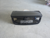 AUDİ A4 SİYAH BAGAJ KAPAĞI ORJINAL GÖÇÜKLÜK