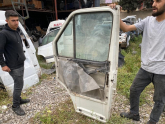 Oto Çıkma Parça / Mercedes / Sprinter / Kaporta & Karoser / Sağ Ön Kapı / Çıkma Parça 