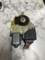 Oto Çıkma Parça / Volkswagen / Passat / Oto Cam / Cam Motoru / Çıkma Parça 