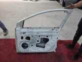 Oto Çıkma Parça / Renault / Megane / Kaporta & Karoser / Sağ Ön Kapı / Çıkma Parça 