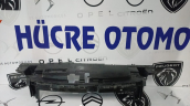 peugeot 508 ön panel üst bakaliti maskesi 9813564377 9813564380
