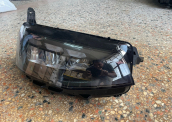 Oto Çıkma Parça / Volkswagen / Transporter / Far & Stop / Sağ Ön Far / Sıfır Parça 