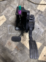 Oto Çıkma Parça / Renault / Latitude / Koltuk & Döşeme / Pedal / Çıkma Parça 