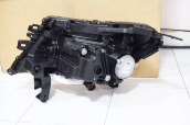 Oto Çıkma Parça / Nissan / Navara / Far & Stop / Sağ Ön Far / Çıkma Parça 