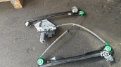 Oto Çıkma Parça / Ford / Focus / Oto Cam / Cam Krikosu / Çıkma Parça 
