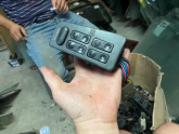 Oto Çıkma Parça / Kia / Sephia / Oto Cam / Cam Düğmesi / Çıkma Parça 