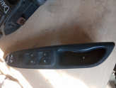 HYUNDAİ ACCENT ERA SOL ÖN CAM DÜĞMESİ