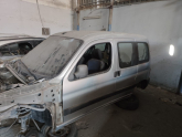 Oto Çıkma Parça / Ford / Tourneo Connect / Kaporta & Karoser / Kasa / Kupa / Çıkma Parça 