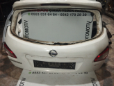Nissan qashqai bagaj kapağı