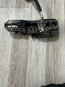 RENAULT  FLUENCE SAG ARKA KAPI BIRAKETİ ÇIKMA 806070032R