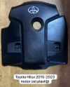 TOYOTA HİLUX 2015-2023 MOTOR ÜST KAPAĞI               (XS2406S25)