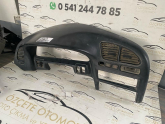 Oto Çıkma Parça / Mazda / 323 / Göğüslük & Torpido / Gösterge Çerçevesi / Çıkma Parça 