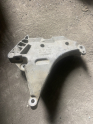 Oto Çıkma Parça / Volkswagen / Caddy / Motor / Takozu & Kulağı / Çıkma Parça 