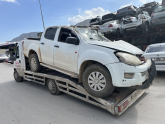 Isuzu.  D -Max sağ arka. Kapı