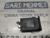 Oto Çıkma Parça / Volkswagen / Bora / Elektrik / Dörtlü Flaşör Düğmesi / Çıkma Parça 