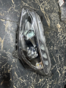 Peugeot 208 ön sol far mercekli siyah