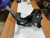 Oto Çıkma Parça / Volkswagen / Passat / Koltuk & Döşeme / Pedal / Çıkma Parça 