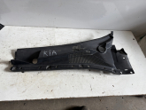 Oto Çıkma Parça / Kia / Sorento / Oto Cam / Ön Cam Izgarası / Çıkma Parça 