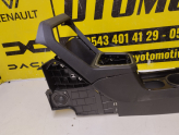 Oto Çıkma Parça / Dacia / Sandero / Koltuk & Döşeme / Orta Konsol / Çıkma Parça 