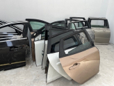Oto Çıkma Parça / Volvo / V40 / Kaporta & Karoser / Sağ Ön Kapı / Çıkma Parça 