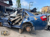 Audi A4 1.8 Arka kaput tanpon