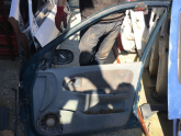 Oto Çıkma Parça / Renault / Megane / Kaporta & Karoser / Sağ Ön Kapı / Çıkma Parça 